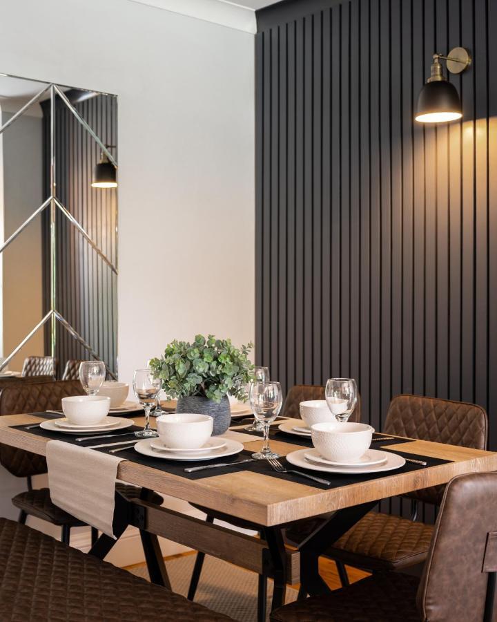Large Luxury Solihull House - The Residence - Close To Nec - Sleeps 9 Екстер'єр фото