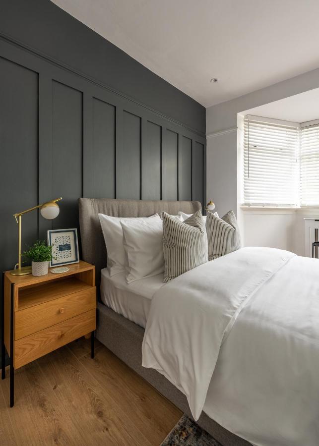Large Luxury Solihull House - The Residence - Close To Nec - Sleeps 9 Екстер'єр фото