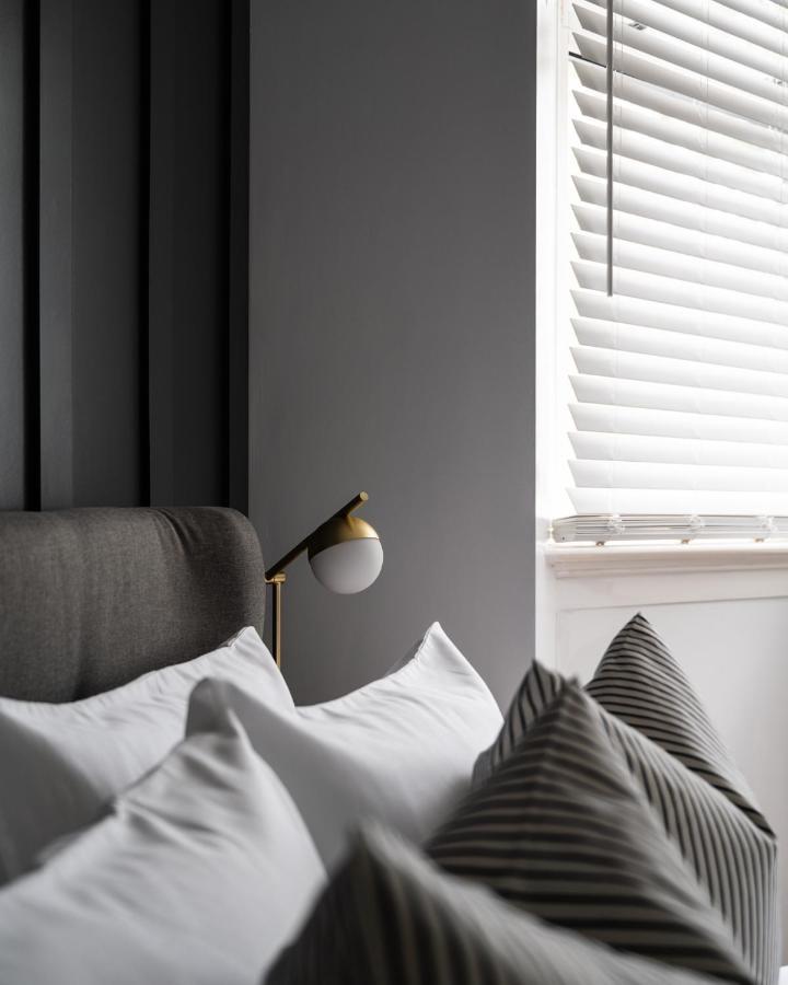 Large Luxury Solihull House - The Residence - Close To Nec - Sleeps 9 Екстер'єр фото