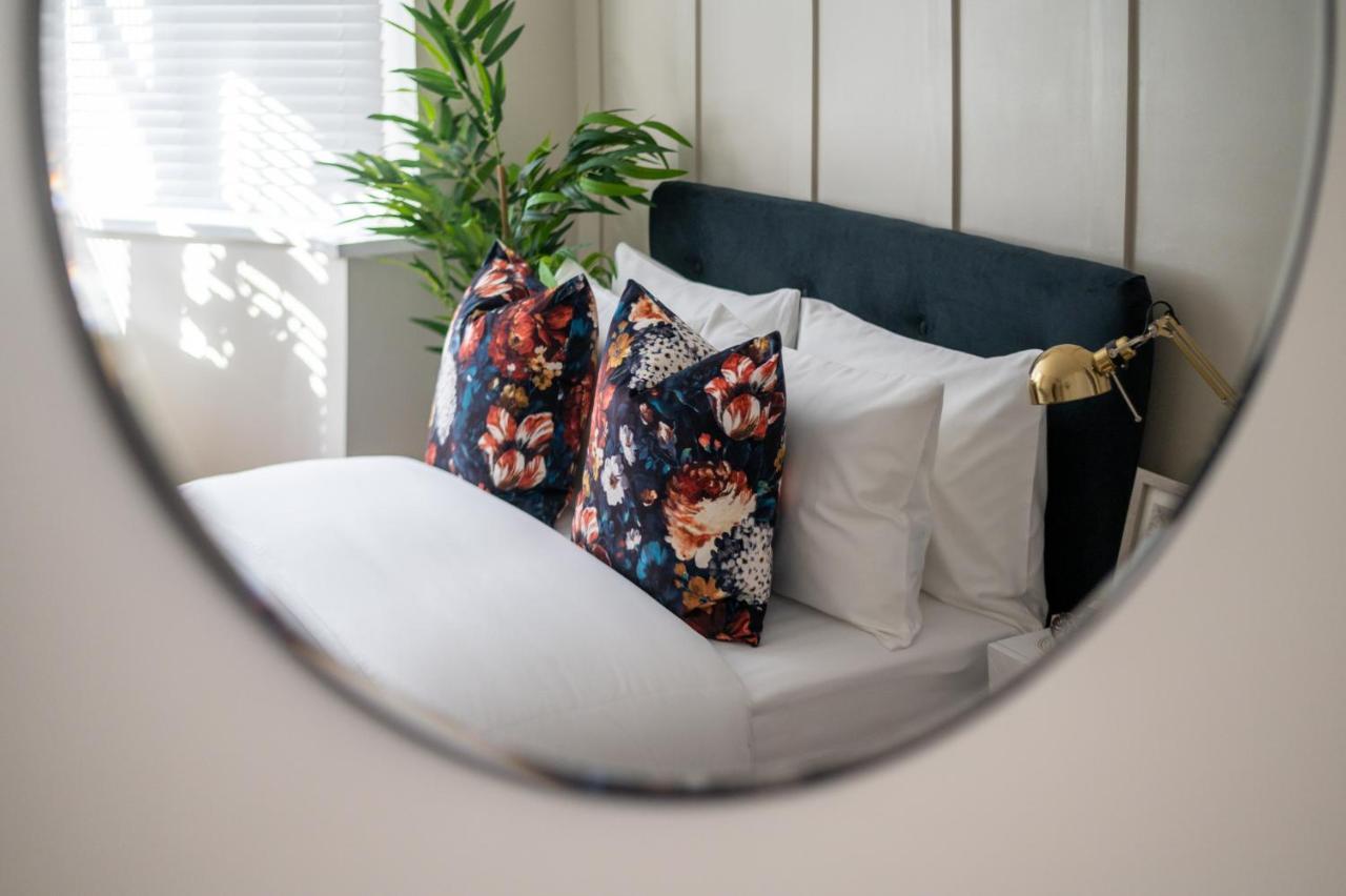 Large Luxury Solihull House - The Residence - Close To Nec - Sleeps 9 Екстер'єр фото