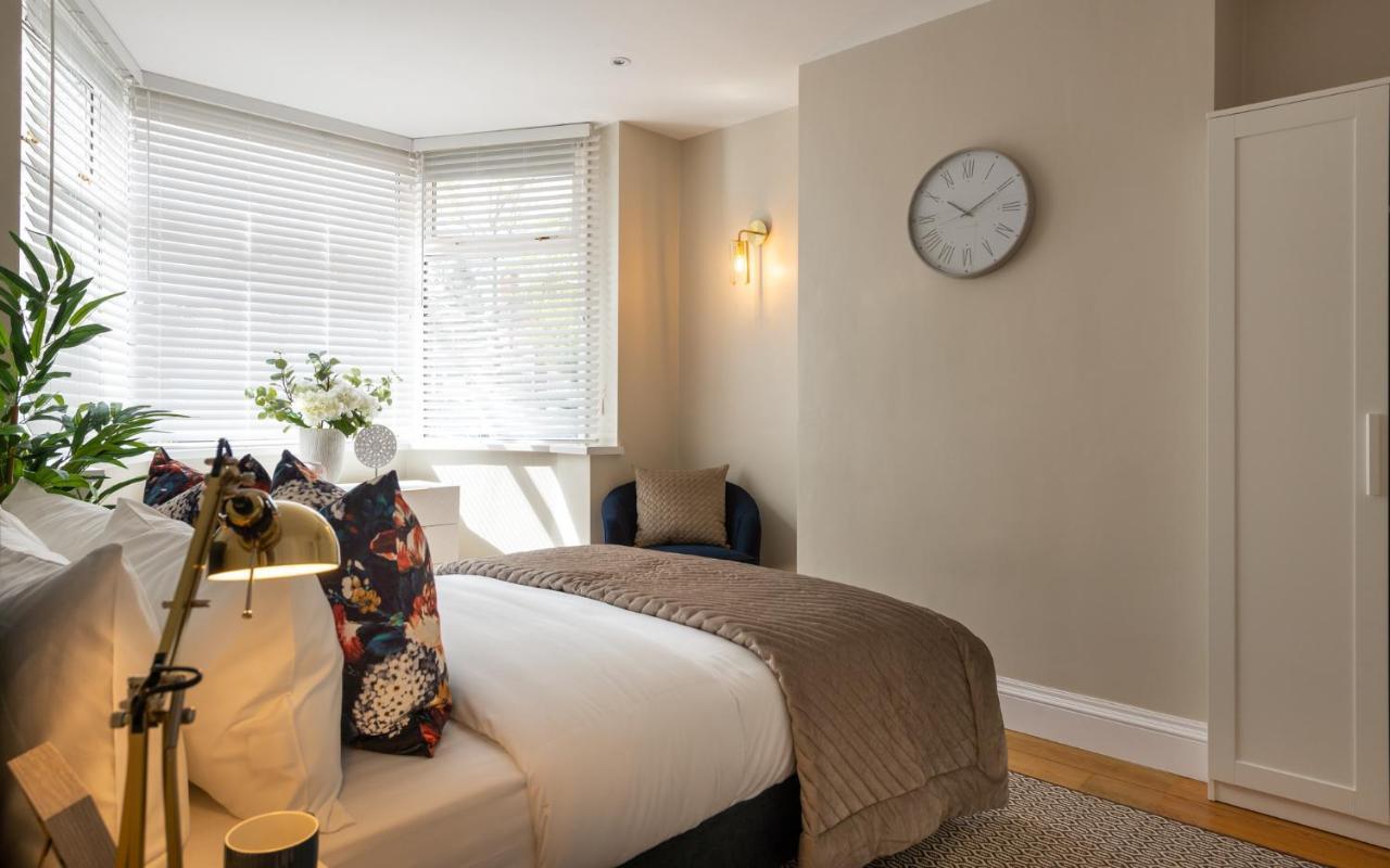 Large Luxury Solihull House - The Residence - Close To Nec - Sleeps 9 Екстер'єр фото