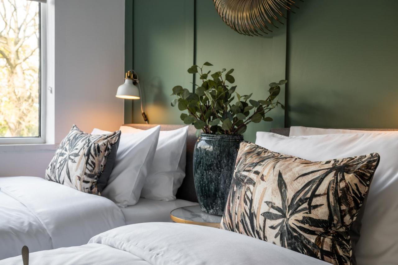 Large Luxury Solihull House - The Residence - Close To Nec - Sleeps 9 Екстер'єр фото