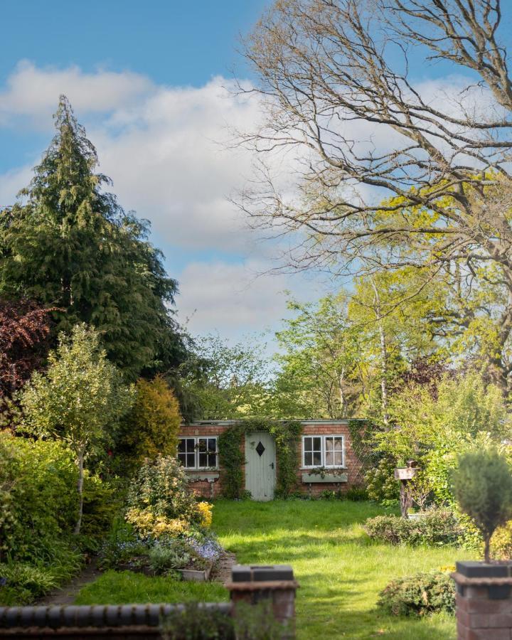 Large Luxury Solihull House - The Residence - Close To Nec - Sleeps 9 Екстер'єр фото