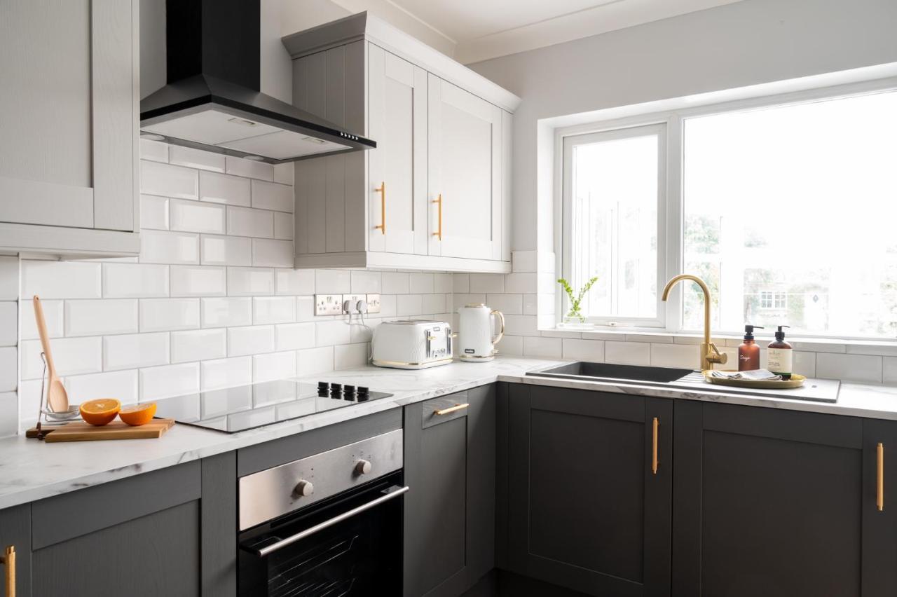 Large Luxury Solihull House - The Residence - Close To Nec - Sleeps 9 Екстер'єр фото